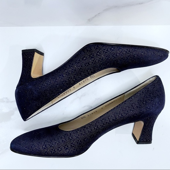 Salvatore Ferragamo Vintage Navy Almond Toe Art Deco Heels - Picture 5 of 11